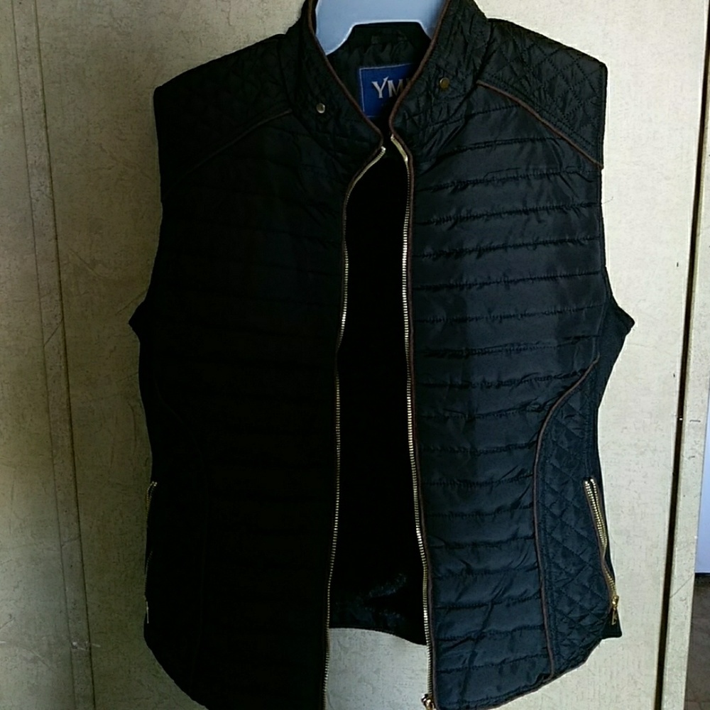 Ladies large YMI vest